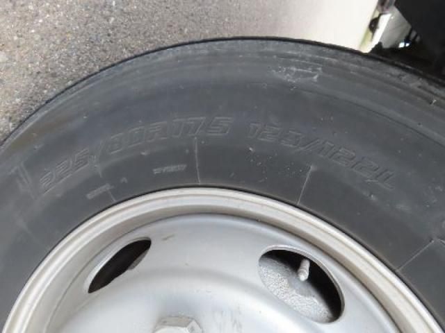 MITSUBISHI FUSOU FIGHTER 1996 Image 31