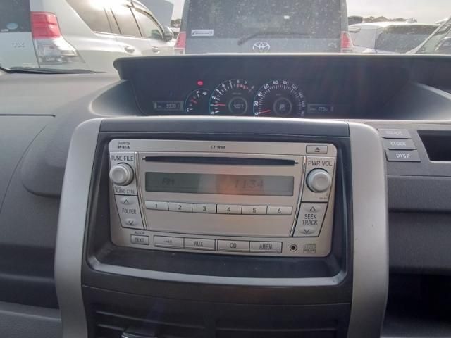 TOYOTA NOAH 2008 Image 31