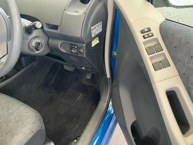 TOYOTA VITZ 2010 Image 31