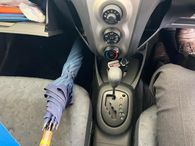 TOYOTA VITZ 2010 Image 31