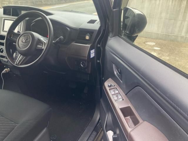 TOYOTA TANK 2017 Image 31