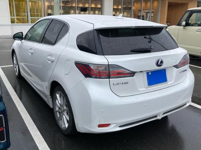 TOYOTA LEXUS CT200H 2011 Image 31