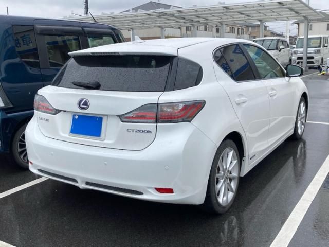 TOYOTA LEXUS CT200H 2011 Image 31