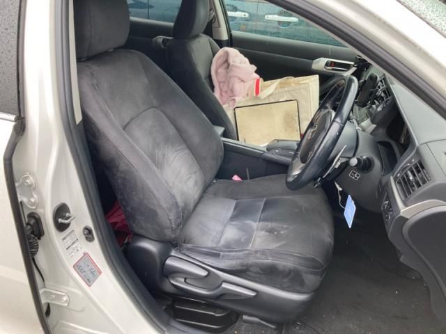 TOYOTA LEXUS CT200H 2011 Image 31