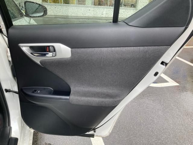 TOYOTA LEXUS CT200H 2011 Image 31