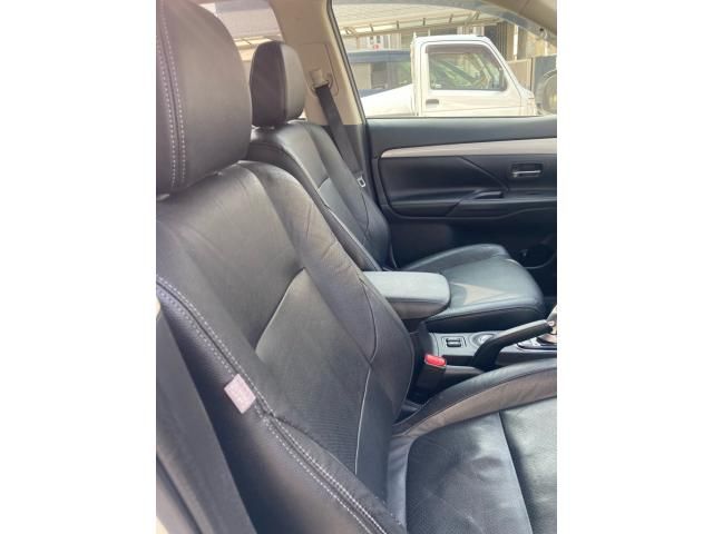 MITSUBISHI OUTLANDER PHEV 2014 Image 31