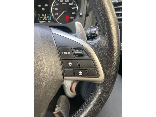 MITSUBISHI OUTLANDER PHEV 2014 Image 31