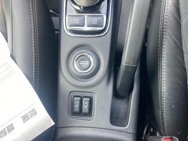 MITSUBISHI OUTLANDER PHEV 2014 Image 31