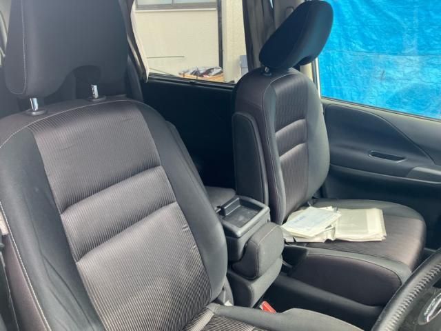 NISSAN SERENA  S-HYBRID 4WD 2017 Image 31