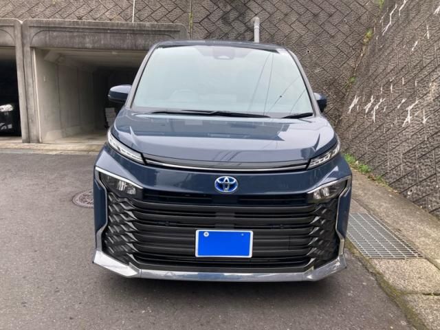 TOYOTA VOXY HYBRID 2022 Image 31