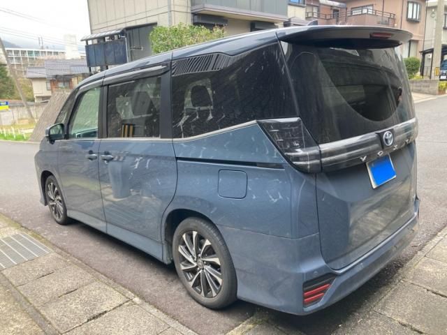 TOYOTA VOXY HYBRID 2022 Image 31