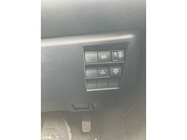 TOYOTA VOXY HYBRID 2022 Image 31