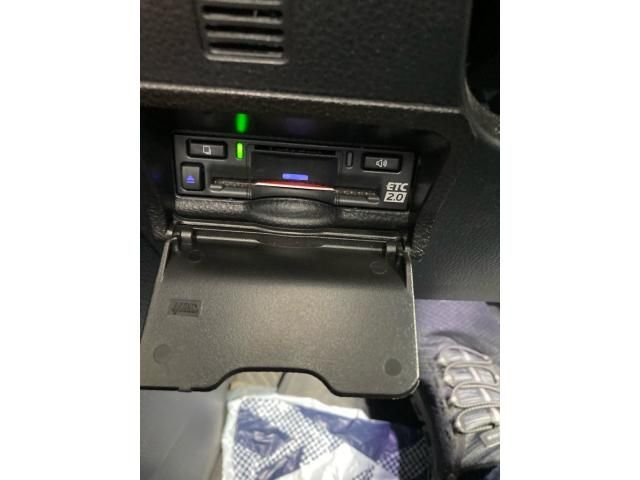 TOYOTA VOXY HYBRID 2022 Image 31