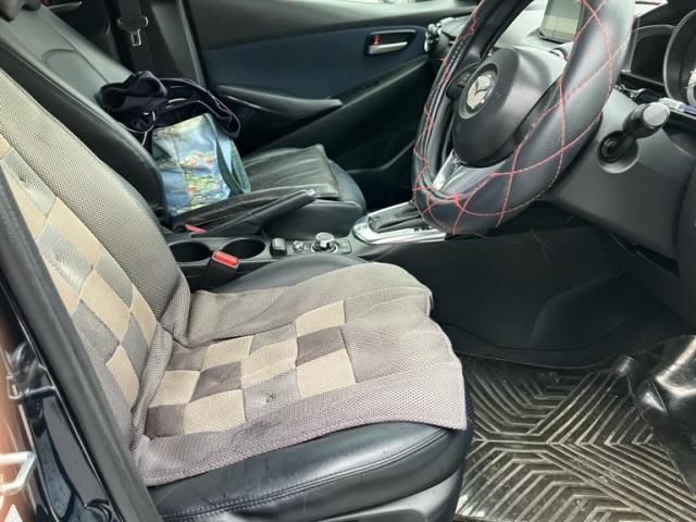 MAZDA DEMIO 2014 Image 31