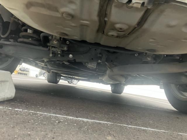 TOYOTA HARRIER HYBRID 2016 Image 31