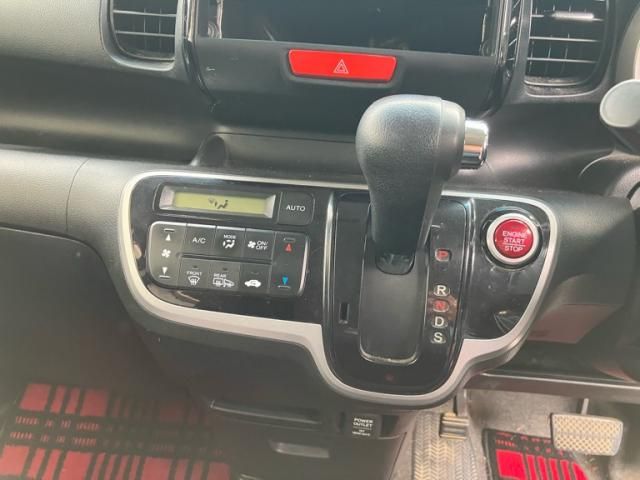 HONDA N BOX 4WD 2013 Image 31