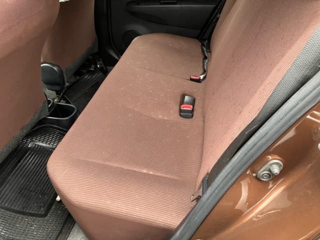 TOYOTA VITZ 2011 Image 31