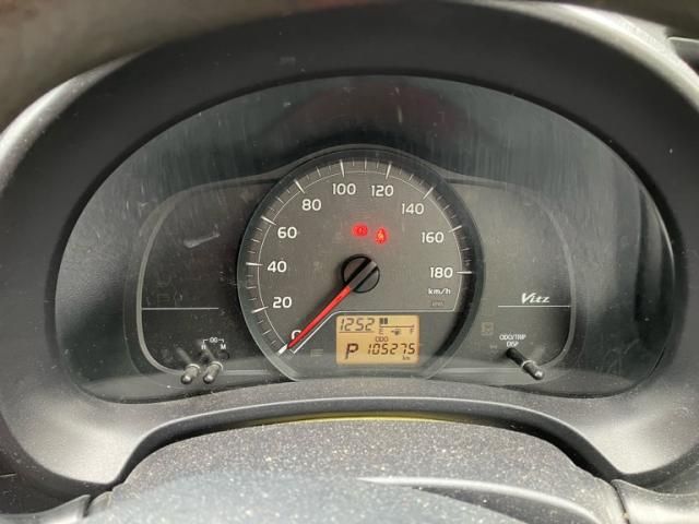 TOYOTA VITZ 2011 Image 31