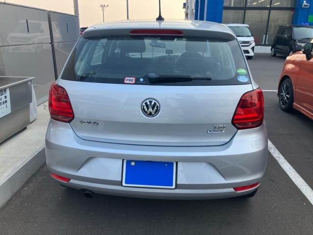 VOLKSWAGEN POLO 2016 Image 31