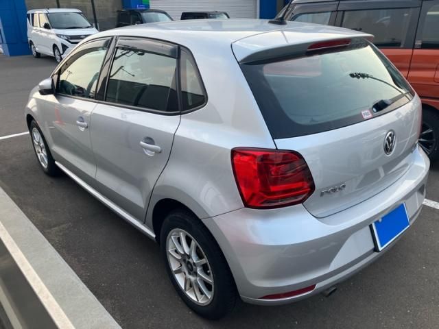 VOLKSWAGEN POLO 2016 Image 31