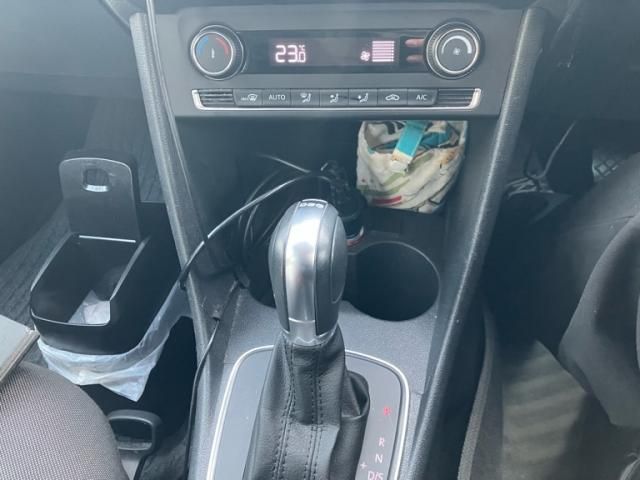 VOLKSWAGEN POLO 2016 Image 31