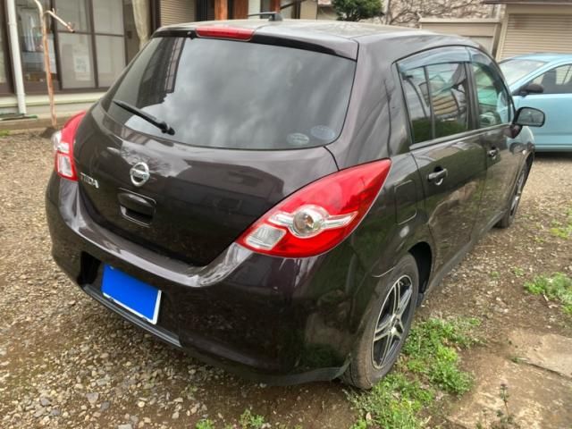 NISSAN TIIDA 2012 Image 31