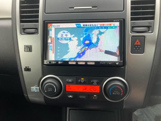 NISSAN TIIDA 2012 Image 31