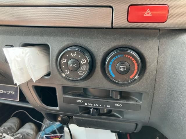 TOYOTA HIACE VAN 2WD 2009 Image 31