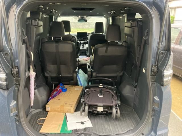 TOYOTA VOXY 2022 Image 31