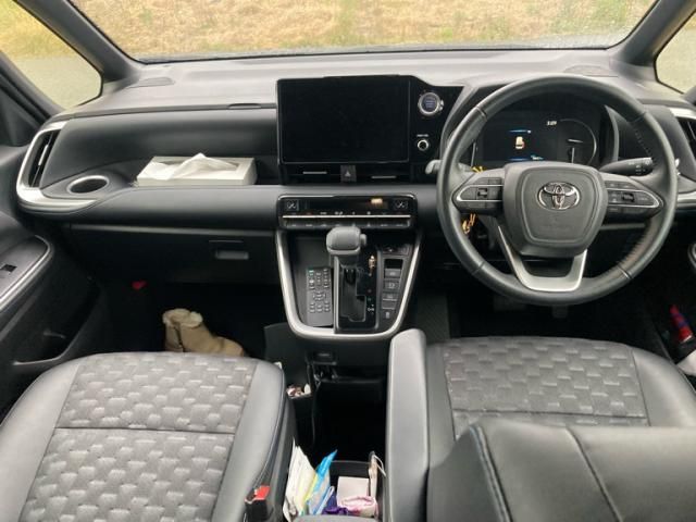 TOYOTA VOXY 2022 Image 31