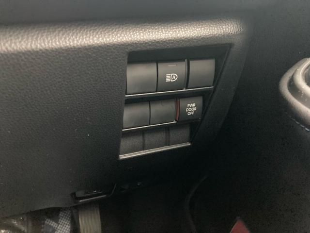 TOYOTA VOXY 2022 Image 31