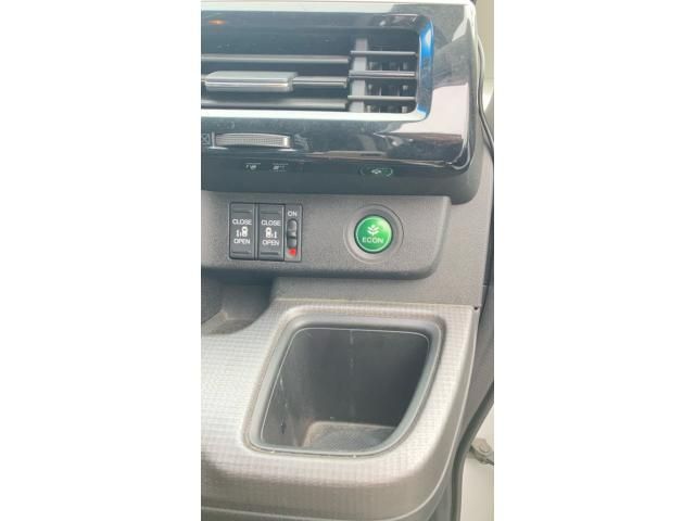 HONDA STEPWAGON SPADA 2015 Image 31