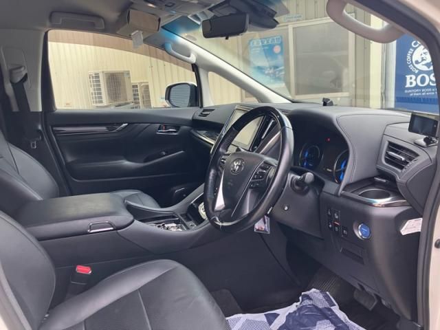 TOYOTA ALPHARD HYBRID 4WD 2018 Image 31