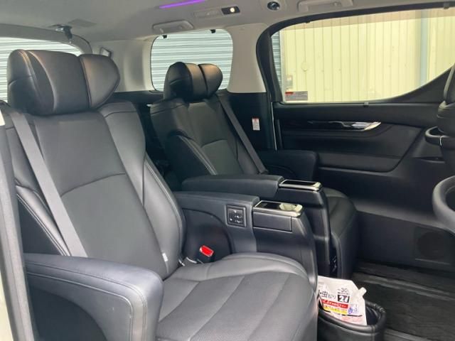 TOYOTA ALPHARD HYBRID 4WD 2018 Image 31