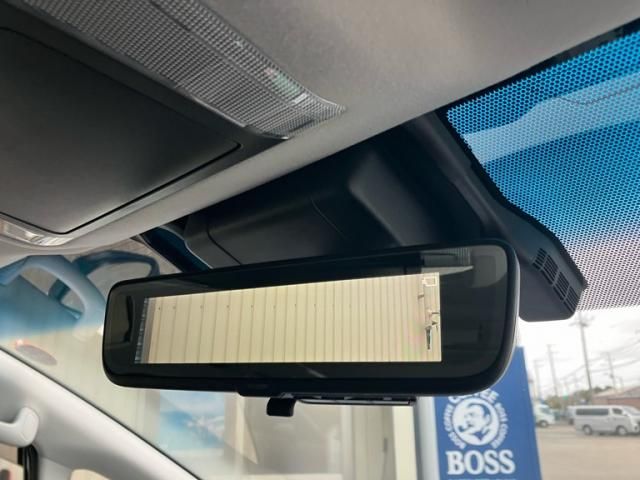 TOYOTA ALPHARD HYBRID 4WD 2018 Image 31