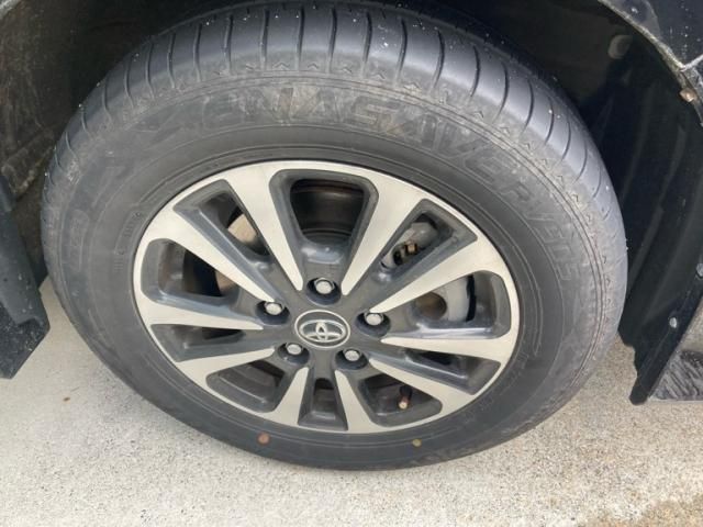 TOYOTA ESQUIRE HYBRID 2018 Image 31