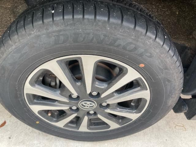 TOYOTA ESQUIRE HYBRID 2018 Image 31