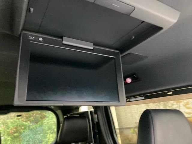 TOYOTA ESQUIRE HYBRID 2018 Image 31