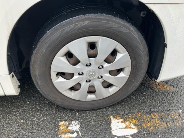 TOYOTA NOAH 2012 Image 31