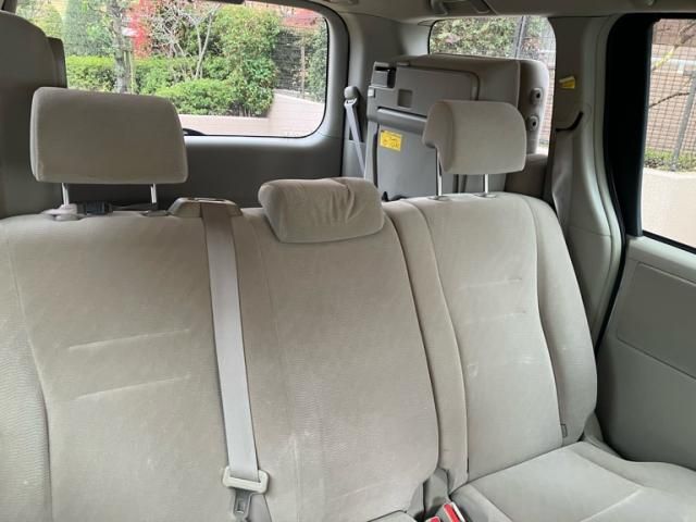 TOYOTA NOAH 2012 Image 31