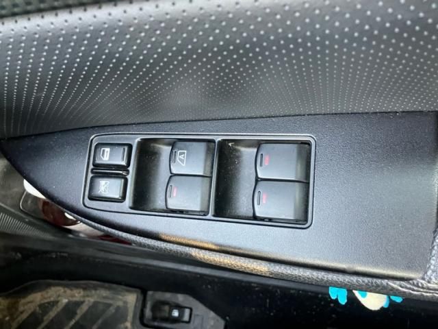 SUBARU LEGACY OUTBACK 2011 Image 31