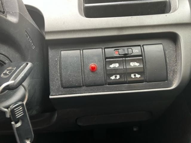 HONDA STEPWAGON 2006 Image 31