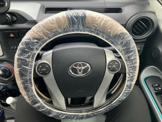 TOYOTA AQUA 2012 Image 31