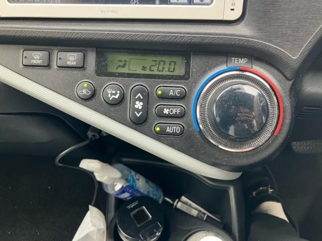 TOYOTA AQUA 2012 Image 31