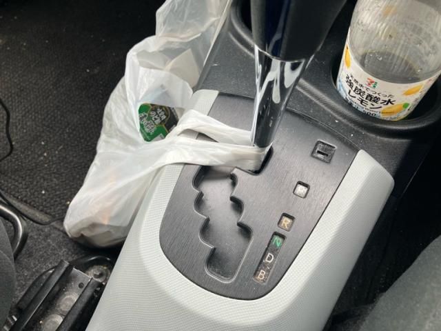 TOYOTA AQUA 2012 Image 31