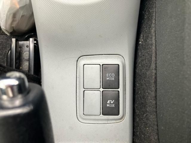 TOYOTA AQUA 2012 Image 31