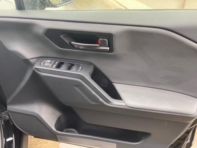 TOYOTA RAV4 HYBRID 4WD 2026 Image 31