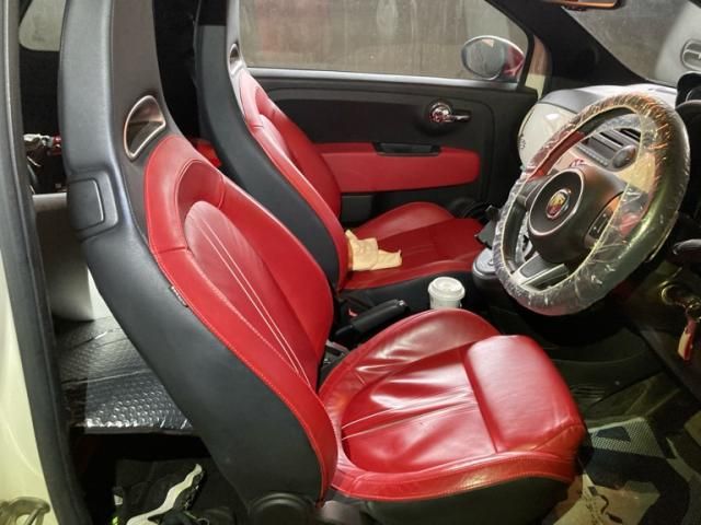 FIAT ABARTH 595C 2015 Image 31