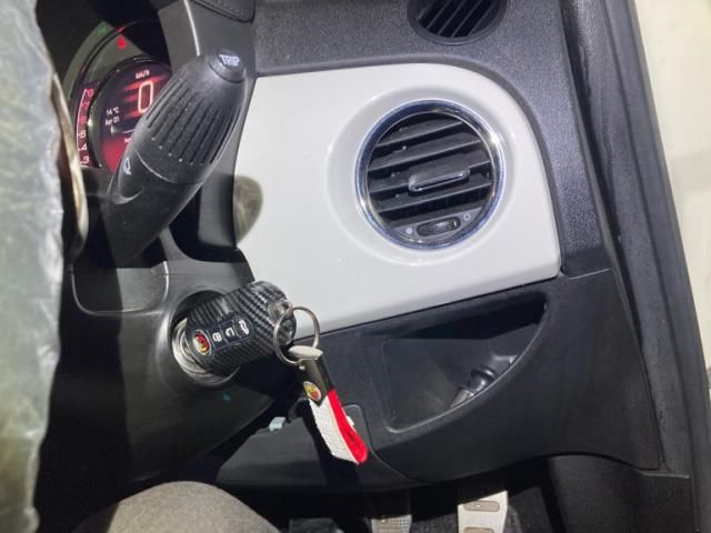 FIAT ABARTH 595C 2015 Image 31