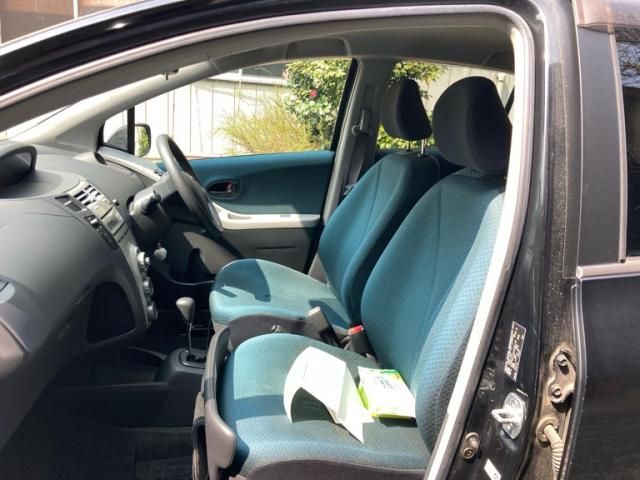 TOYOTA VITZ 2005 Image 31